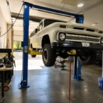 Atlas® PV10PX Symmetric/Asymmetric Heavy-Duty 2 Post Lift 10,000 lbs